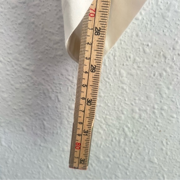 h:ours Revolve Mona Long Sleeve Cropped in White Size M - Picture 4 of 11